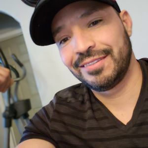 Meet your Posher, Edgardo